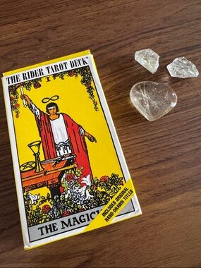 The Rider Tarot Deck – The Magician Card (Yellow Box)